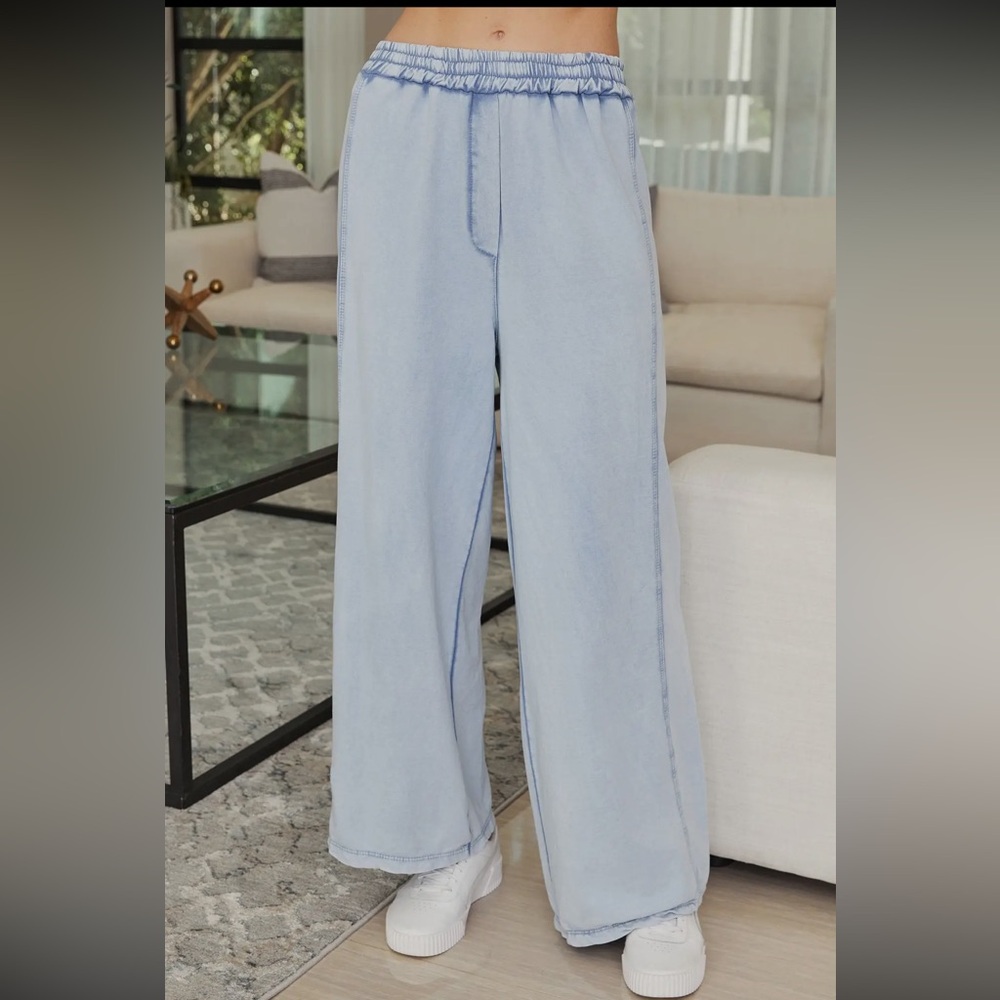 MADE IN ITALY Mineral wash wide leg sweat pants